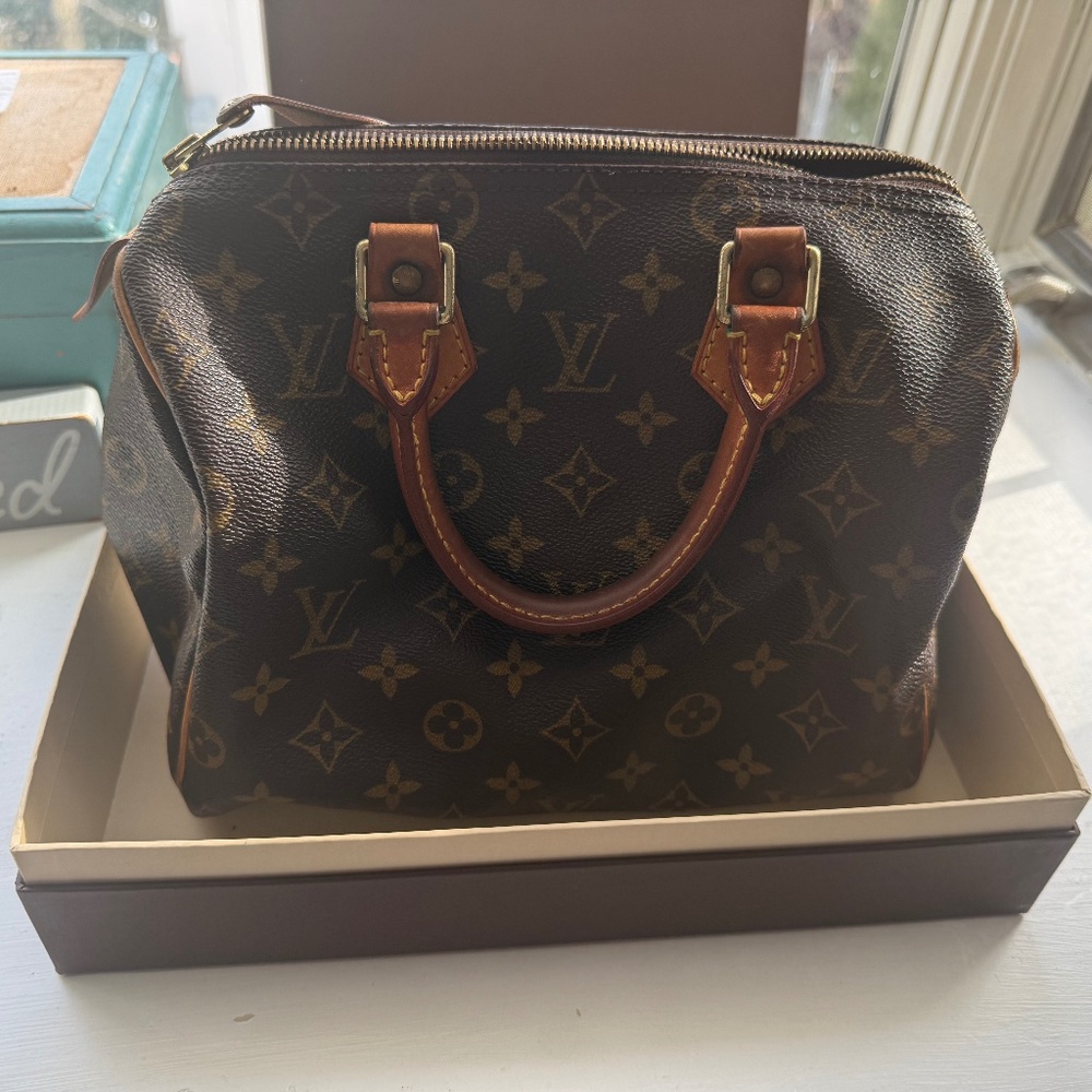 Louis Vuitton Speedy